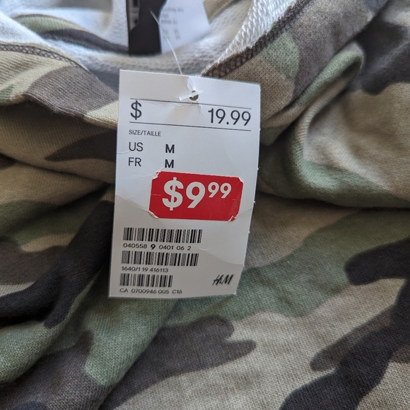 H&M Camouflage Cropped Hoodie (med) - Picture 3 of 5